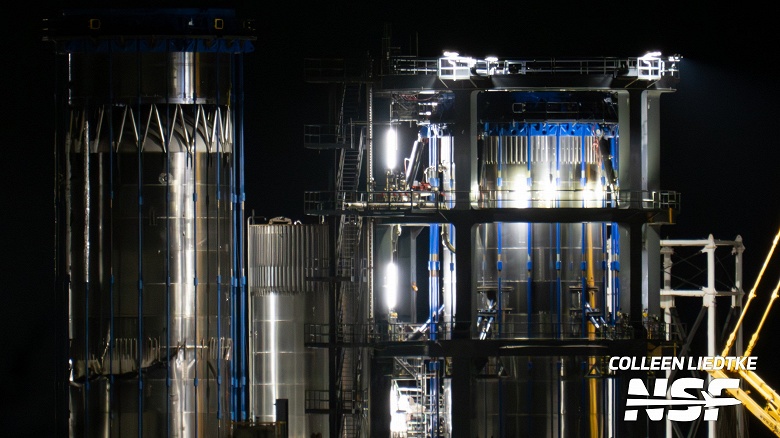 Взрыв на Starbase: топливный бак прототипа сверхмощного ускорителя Super Heavy V3 лопнул во время тестов