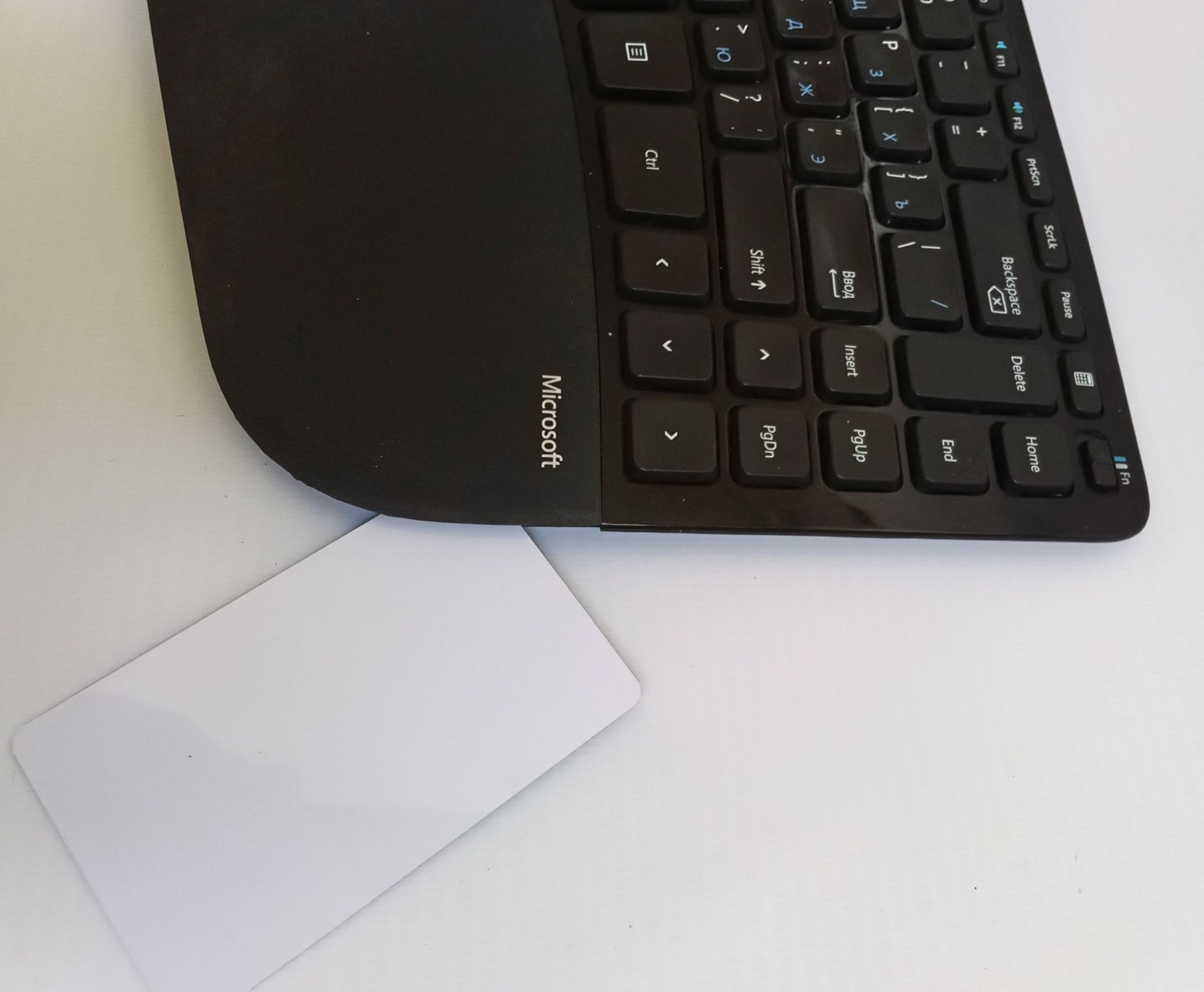 Снимаем подставку