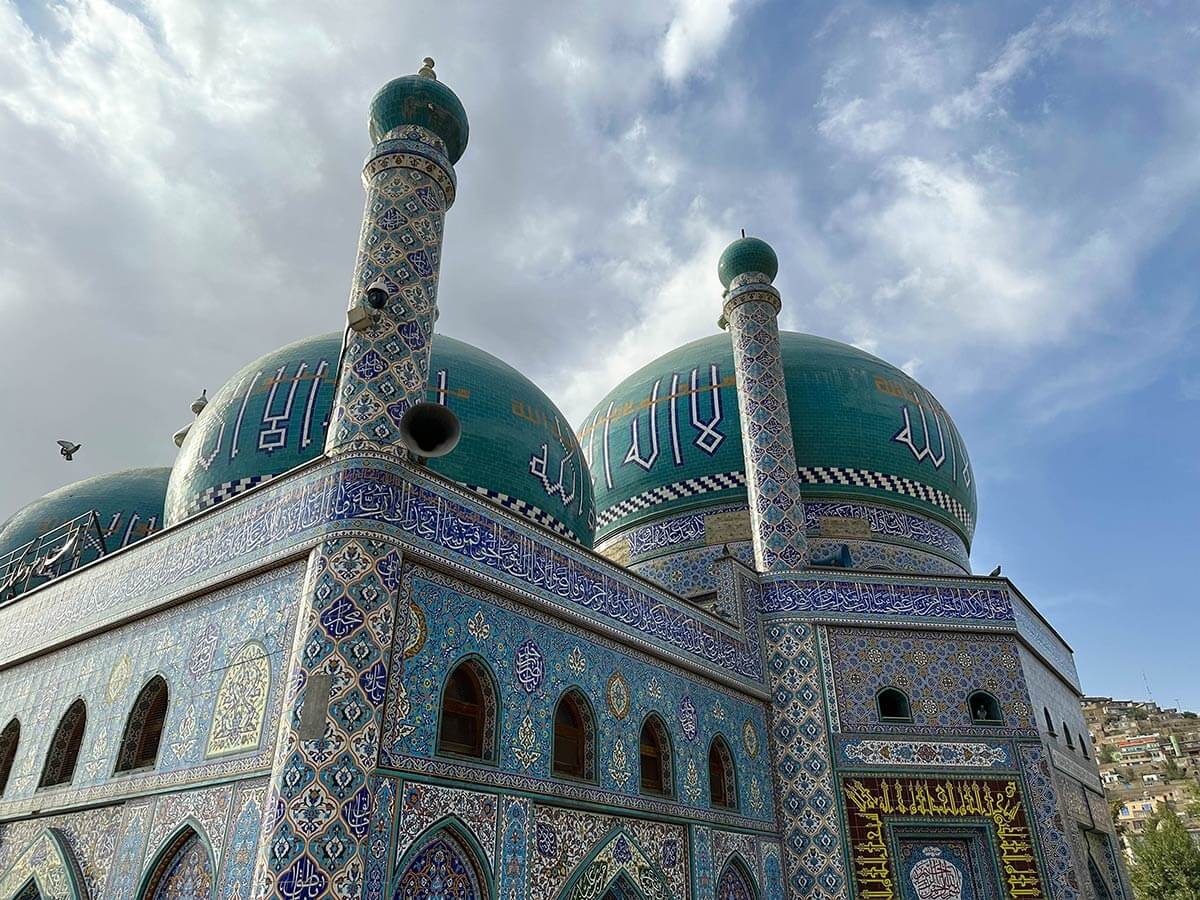 Минареты мечети Рауза Сахи Шах-и-Мардан