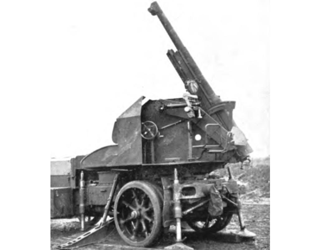 Зенитная мобильная Canon de 75 mm Mle 1897 на позиции в Лондоне