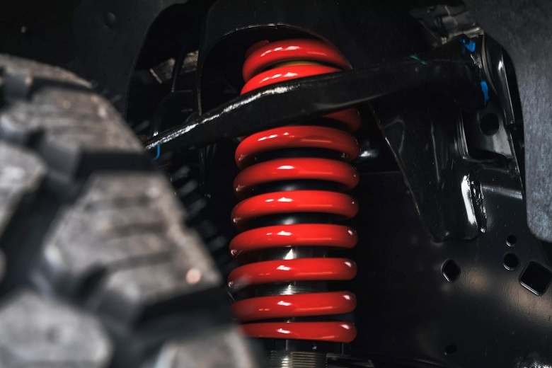 Ателье Roush Performance доработало Ford F-150: карбон, алюминий, лифт подвески, сейф, но стоковый мотор