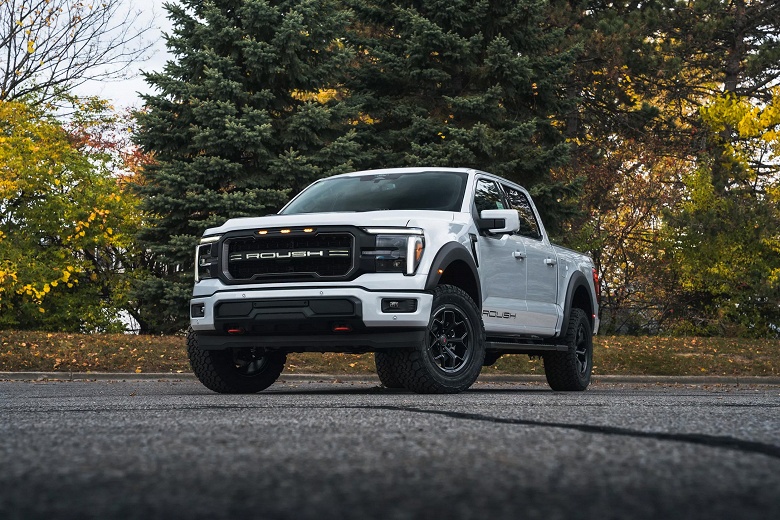 Ателье Roush Performance доработало Ford F-150: карбон, алюминий, лифт подвески, сейф, но стоковый мотор