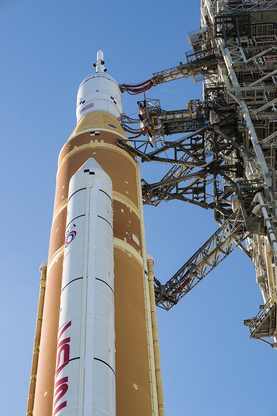 Когда американцы снова полетят к Луне? NASA опубликовало расписание пусковых окон миссии Artemis II для облета Луны