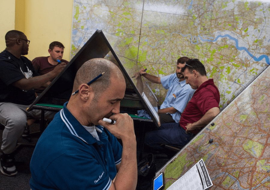 Примерно так они учатся