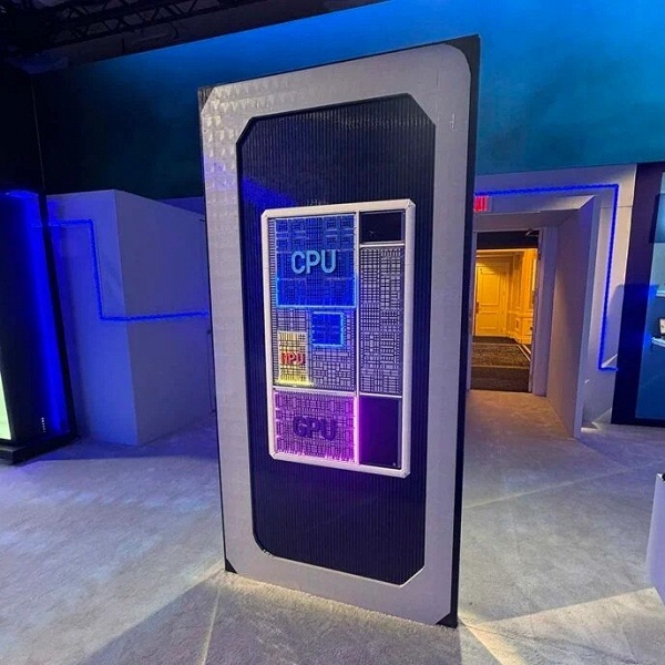 «Нынешняя продукция AMD не слишком конкурентоспособна». Intel заявила, что не будет конкурировать с Ryzen AI Max, так как проще использовать дискретный GPU - 1 «Нынешняя продукция AMD не слишком конкурентоспособна». Intel заявила, что не будет конкурировать с Ryzen AI Max, так как проще использовать дискретный GPU