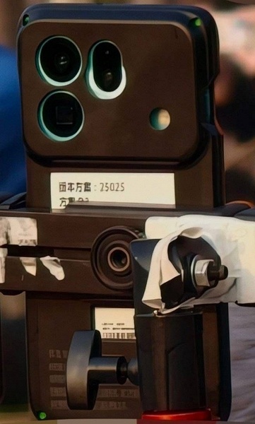 Так выглядит единственный компактный смартфон с двумя 200-мегапиксельными камерами. Первые фото Oppo Find X9s