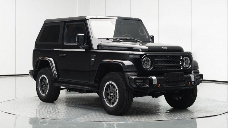 Укороченный кузов, полный привод и 252 л. с. &mdash; &laquo;китайский УАЗ&raquo; BAW 212 в новом кузове едет в России