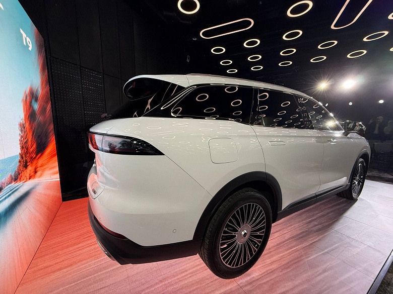 Вместо Volkswagen Tiguan. На бывшем российском заводе Volkswagen начнут выпускать большой семейный кроссовер Tenet T9 — состоялся анонс новинки - 4 Вместо Volkswagen Tiguan. На бывшем российском заводе Volkswagen начнут выпускать большой семейный кроссовер Tenet T9 — состоялся анонс новинки