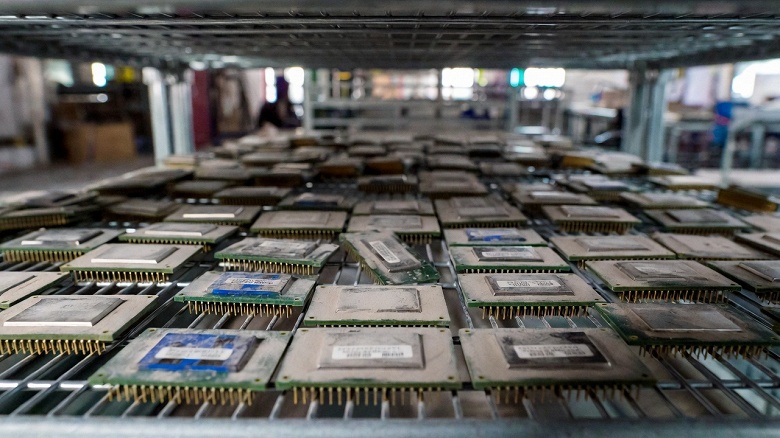 Цены на память DRAM выросли так сильно, что даже спотовые продажи на заводах застопорились