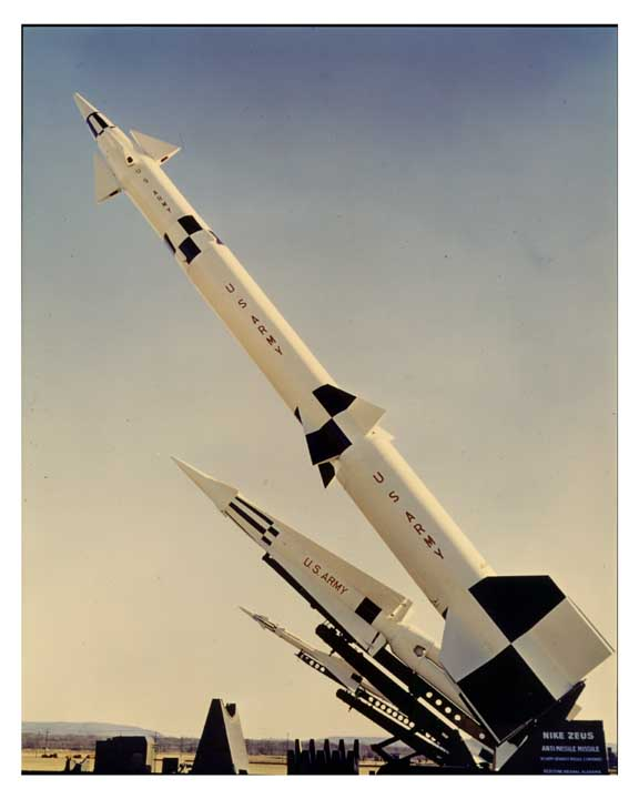 Ракеты системы Nike, от дальней к ближней: Ajax, Hercules, Zeus
