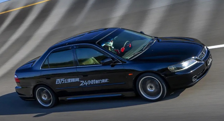 Надежность — синоним Honda? Старенький Honda Accord шестого поколения с пробегом 1 млн километров успешно прошёл 24-часовой тест на выносливость - 1 Надежность — синоним Honda? Старенький Honda Accord шестого поколения с пробегом 1 млн километров успешно прошёл 24-часовой тест на выносливость