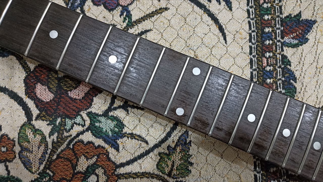 Levinson LS-300 — одна из самых дешёвых электрогитар - 35