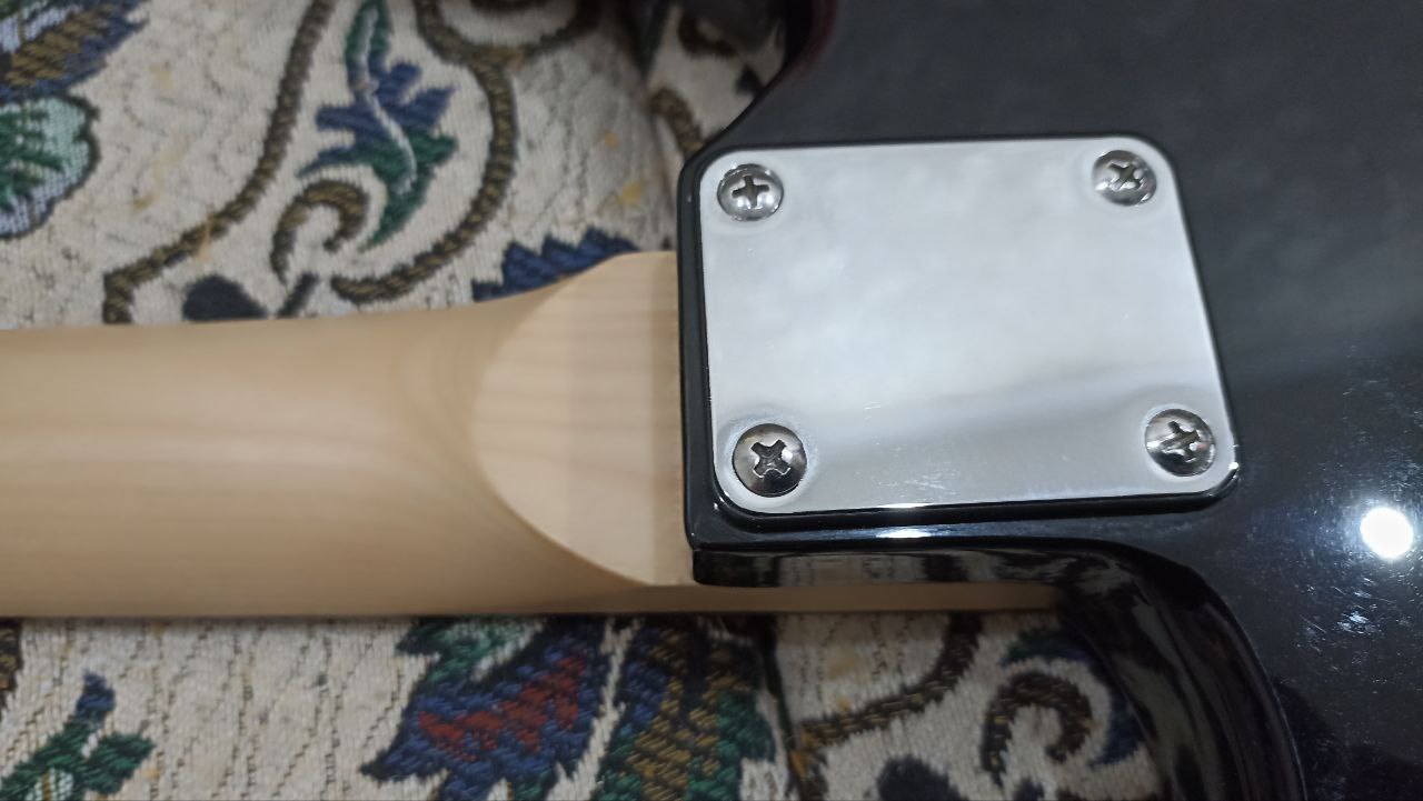 Levinson LS-300 — одна из самых дешёвых электрогитар - 7