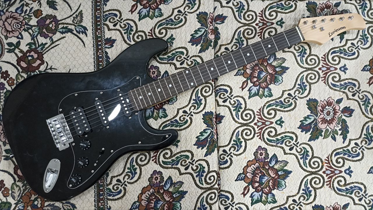 Levinson LS-300 — одна из самых дешёвых электрогитар - 1 Levinson LS-300 — одна из самых дешёвых электрогитар - 1