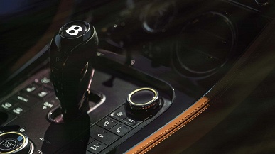 Когда гибридный V8 оказался быстрее W12. Представлен новый Bentley Continental GT S &mdash; 670-сильный гибрид, разгоняющийся до 306 км/ч