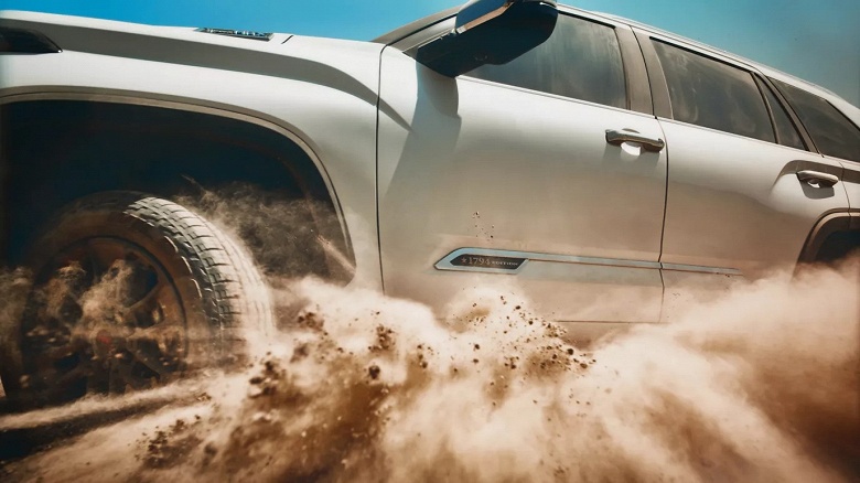 Неубиваемый рамный внедорожник с гибридным V6 и полным приводом: в России выросли цены на Toyota Sequoia - 1 Неубиваемый рамный внедорожник с гибридным V6 и полным приводом: в России выросли цены на Toyota Sequoia