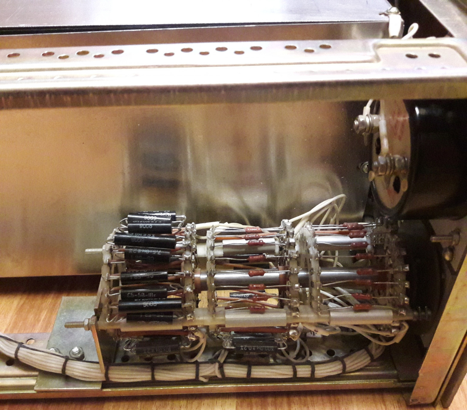 Растровый электронный микроскоп МРЭМ-100. Невымерший советский мамонт. Часть 1. Спячка - 13