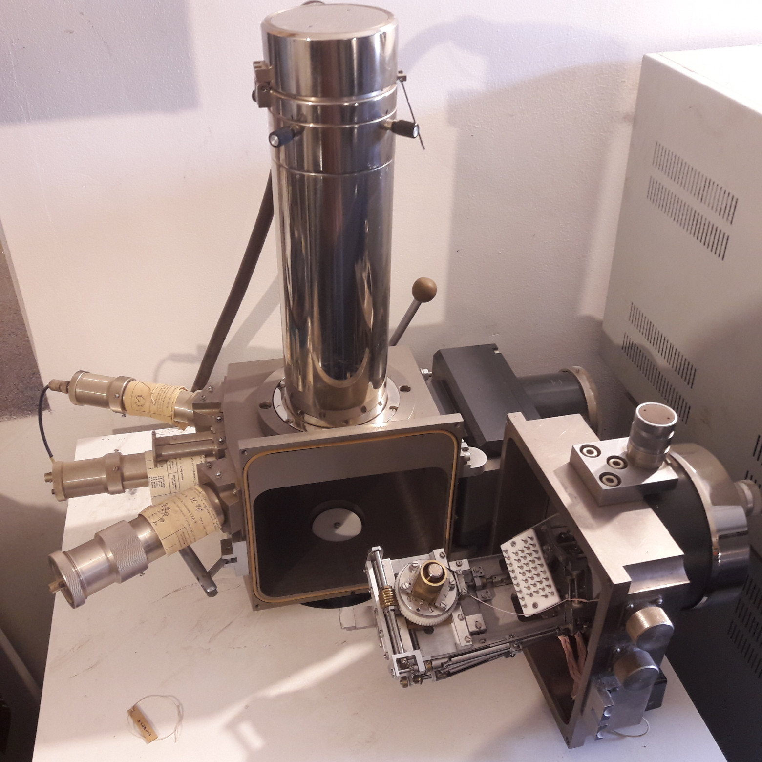 Растровый электронный микроскоп МРЭМ-100. Невымерший советский мамонт. Часть 1. Спячка - 5