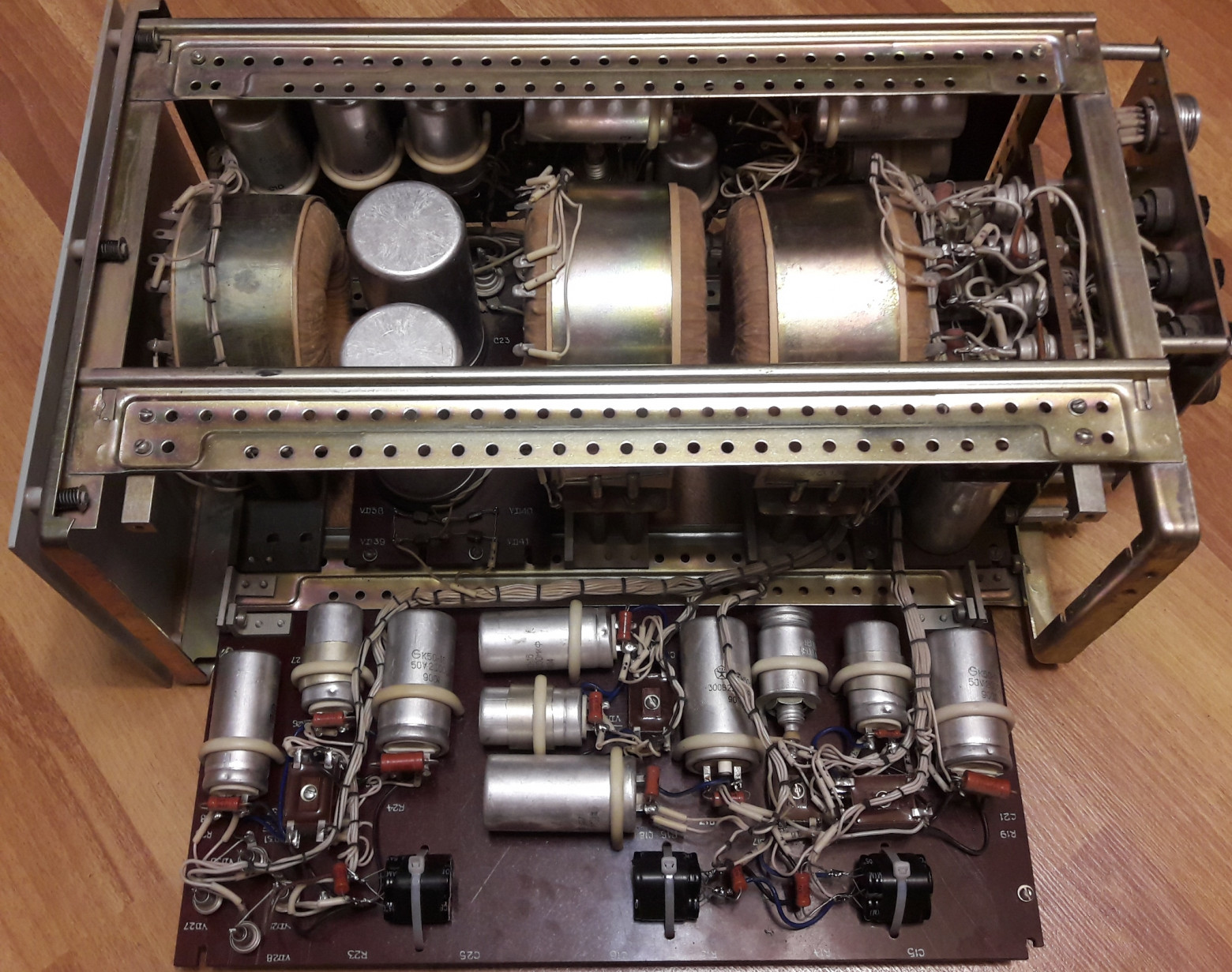 Растровый электронный микроскоп МРЭМ-100. Невымерший советский мамонт. Часть 1. Спячка - 9