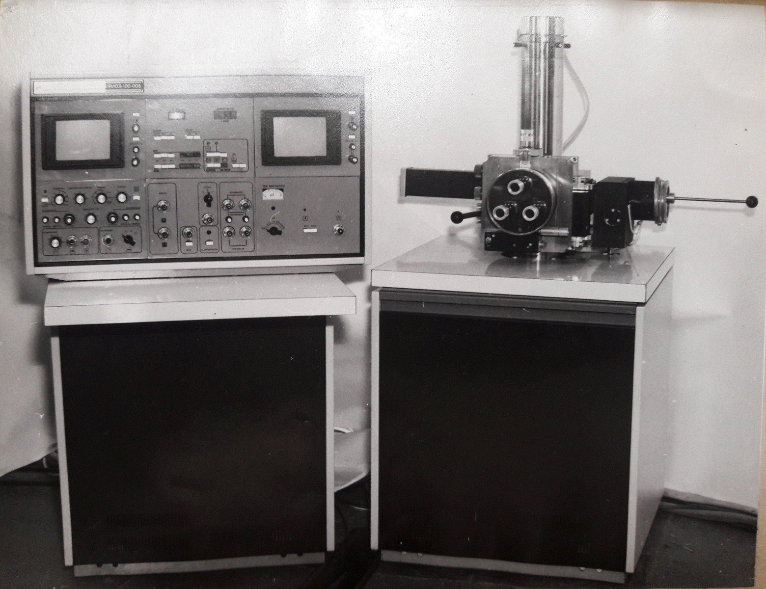 Растровый электронный микроскоп МРЭМ-100. Невымерший советский мамонт. Часть 1. Спячка - 1