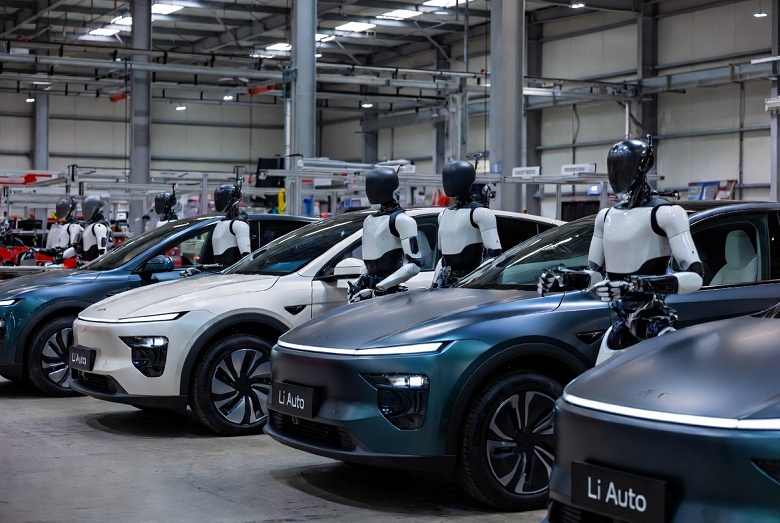 Li Auto резко меняет курс и хочет развиваться по модели Tesla: автопроизводитель делает ставку на человекоподобных роботов и искусственный интеллект