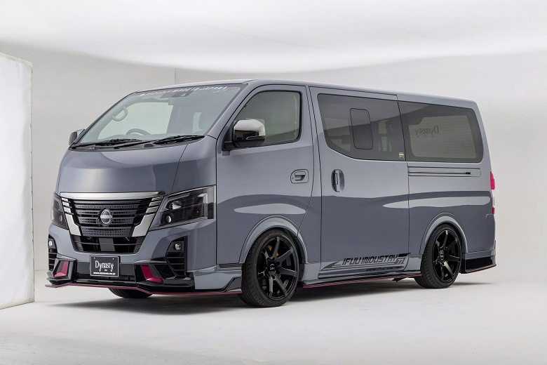 Маршрутка с душой суперкара: японцы прокачали обычный Nissan Caravan в духе Nissan GT-R Nismo, получилось очень необычно