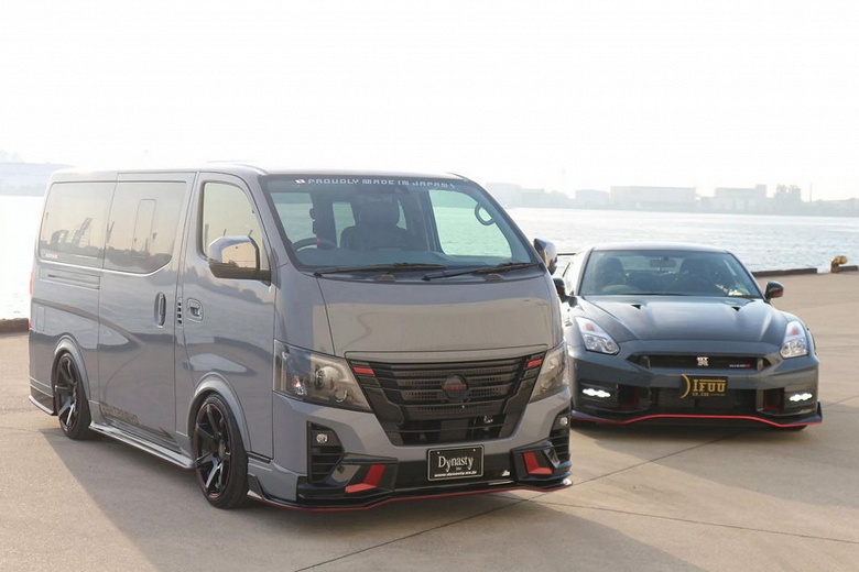Маршрутка с душой суперкара: японцы прокачали обычный Nissan Caravan в духе Nissan GT-R Nismo, получилось очень необычно