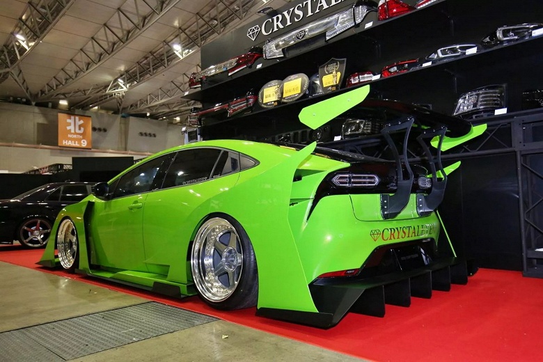 Prius, которого не ждали: японцы доработали Toyota в стиле босодзоку - 2 Prius, которого не ждали: японцы доработали Toyota в стиле босодзоку