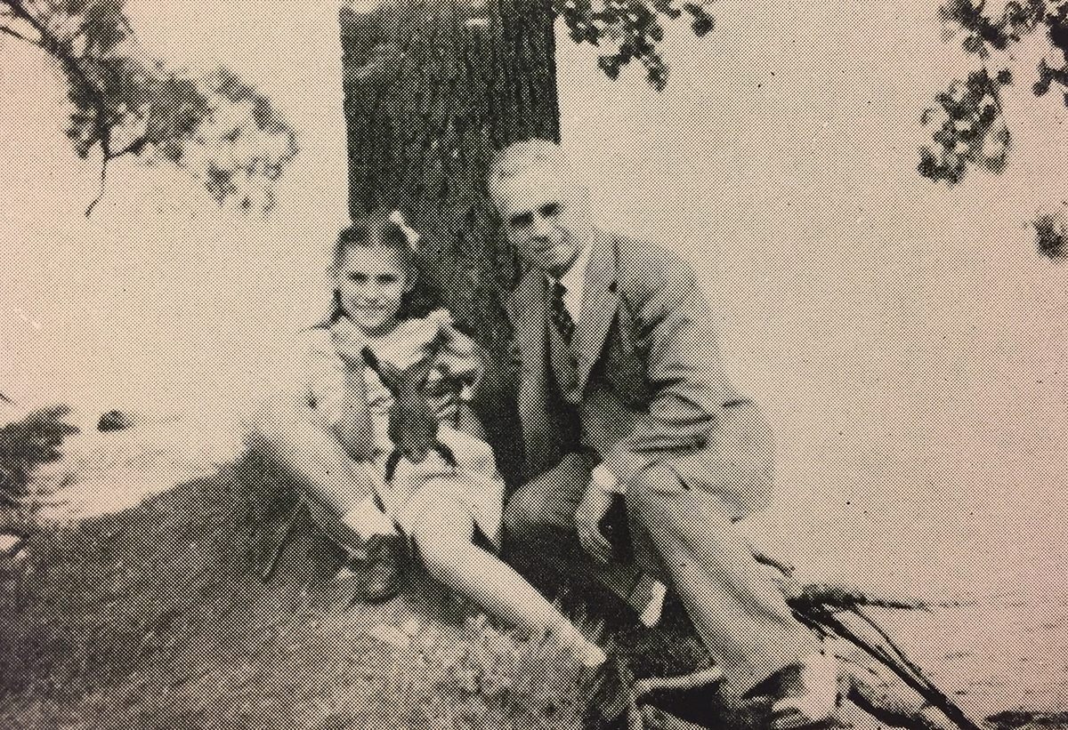 Броел с дочерью Бонни обещает успешный успех. Источник