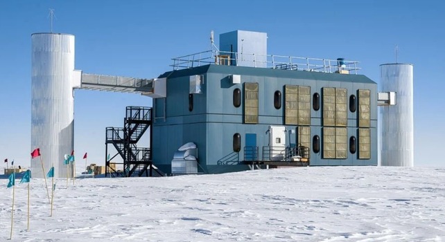 Косвенное доказательство существования первичных чёрных дыр: регистрацию редкого нейтрино не объяснить известными астрофизическими источниками - 1 Косвенное доказательство существования первичных чёрных дыр: регистрацию редкого нейтрино не объяснить известными астрофизическими источниками