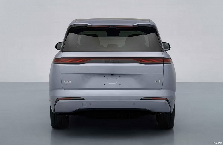 Это новый флагман BYD, который будет конкурировать с Li Auto L9: раскрыты изображения и характеристики &laquo;Великого Тана&raquo; (BYD Datang)