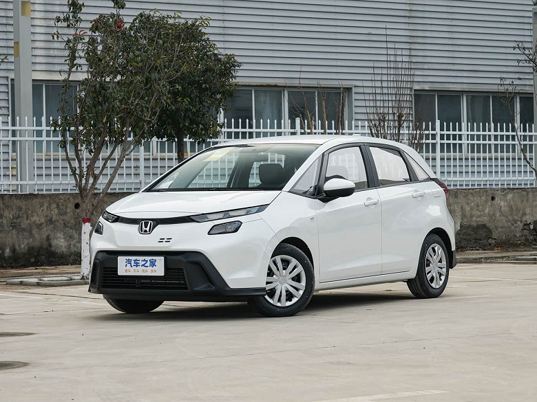 Новый Honda Fit с пожизненной гарантией на двигатель и коробку передач стал хитом в Китае: 3000 машин продали за 20 дней