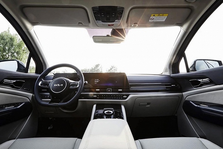 У дилеров появились кроссоверы Kia Sportage 2026, цены доходят до 5,5 млн рублей - 2 У дилеров появились кроссоверы Kia Sportage 2026, цены доходят до 5,5 млн рублей