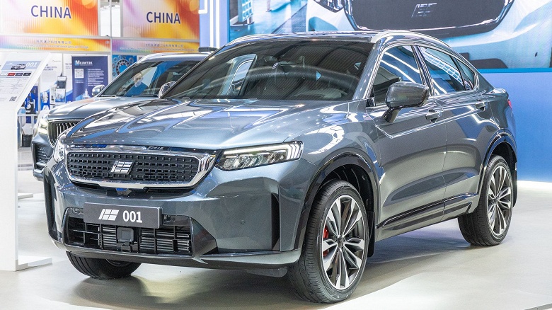 Брат-близнец Geely Tugella, адаптированный для нашей зимы. В России снова подняли цены на Knewstar 001