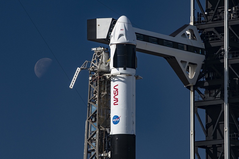 Погода нелётная: NASA рассматривает очередной перенос запуска Crew-12