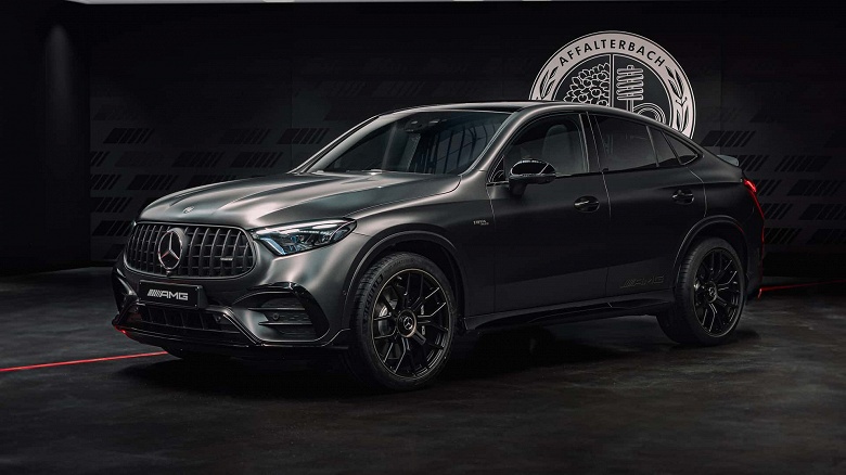 Mercedes-AMG исправляет ошибки: новый кроссовер Mercedes-AMG GLC 53 получил рядную &laquo;шестерку&raquo; вместо пачки сока