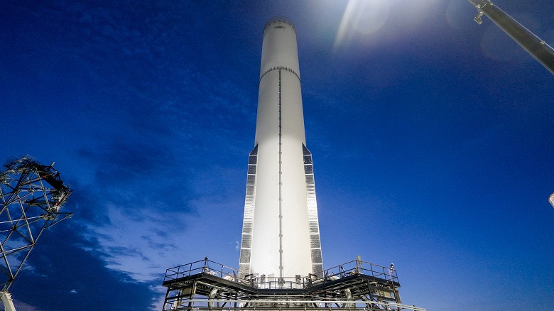 SpaceX показала Super Heavy нового поколения вблизи и подтвердила успешное завершение испытаний ускорителя