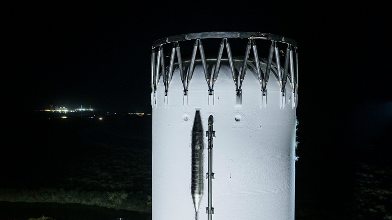SpaceX показала Super Heavy нового поколения вблизи и подтвердила успешное завершение испытаний ускорителя