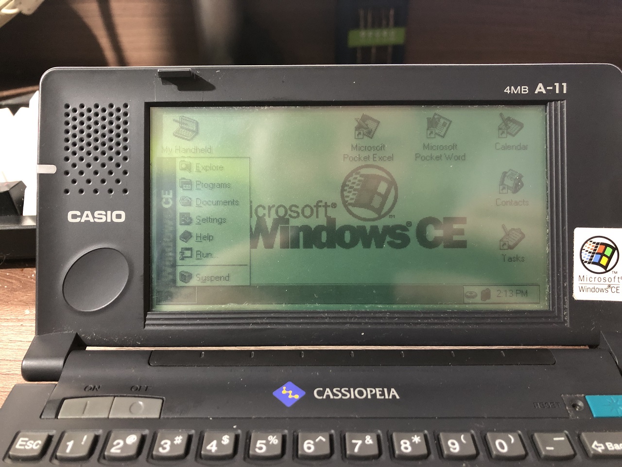 У меня есть A-11'ый — модель с увеличенным объемом памяти, но к сожалению у него рассыпался шлейф клавиатуры :(