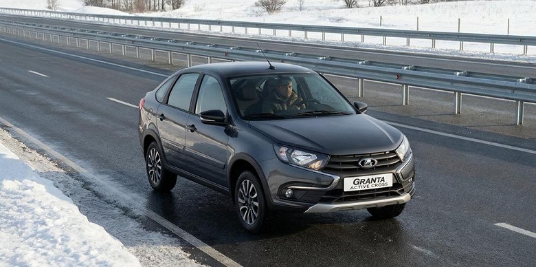 &laquo;Дорожный просвет около 20 см &mdash; это много, очень много&raquo;. АвтоВАЗ сравнивает Lada Granta Active Cross с кроссовером