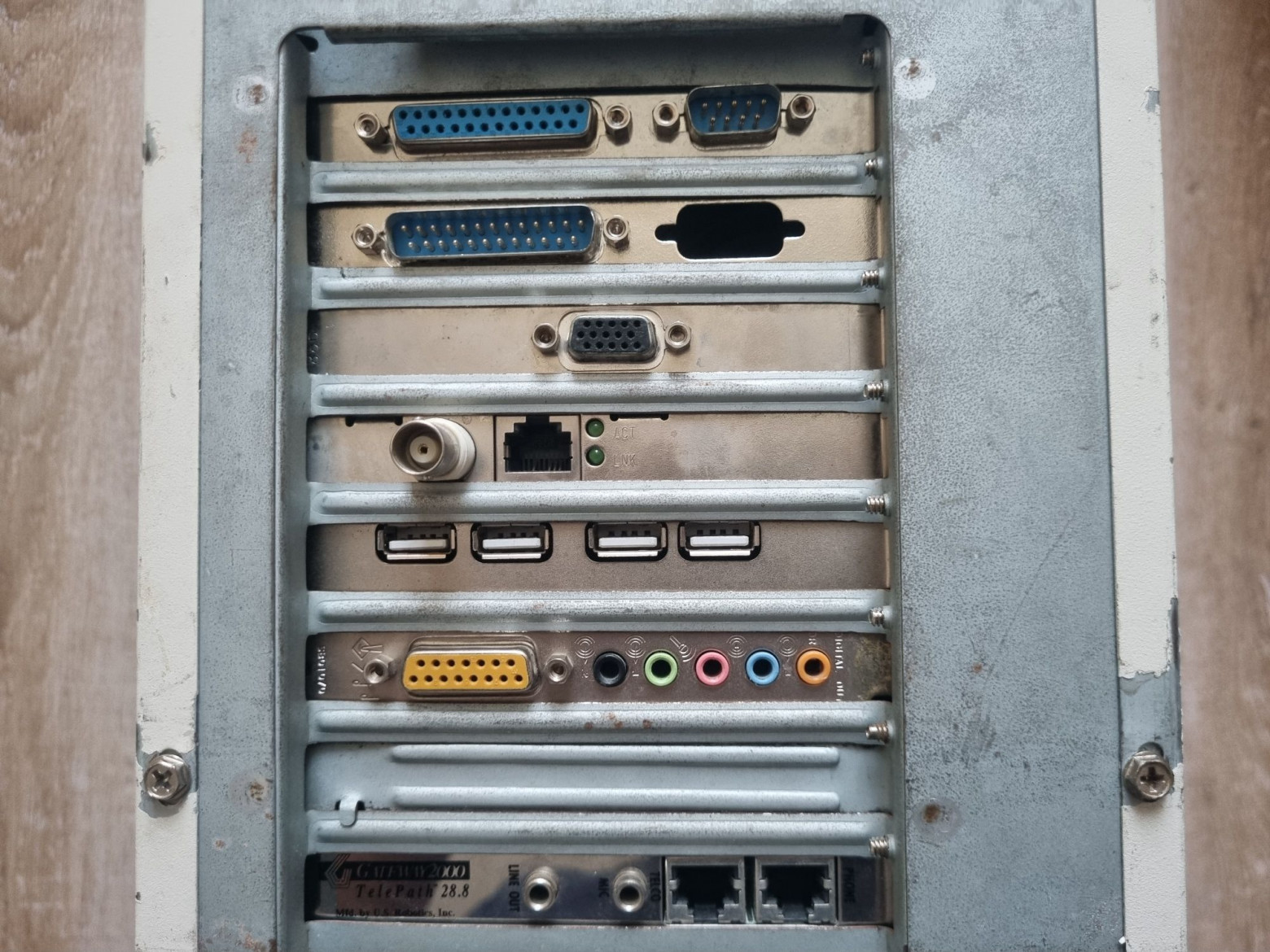 Знакомство с ретро-ПК. Оживляем раритетный Pentium-200 - 42