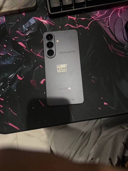 Samsung Galaxy S26 Plus появился в продаже задолго до анонса. Craigslist предлагает новинку за 1650 долларов - 1 Samsung Galaxy S26 Plus появился в продаже задолго до анонса. Craigslist предлагает новинку за 1650 долларов