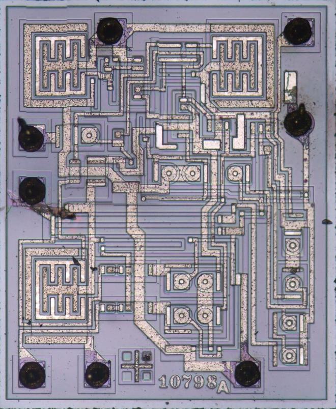 The RCA CA555 chip. Photo courtesy of Tiny Transistors.