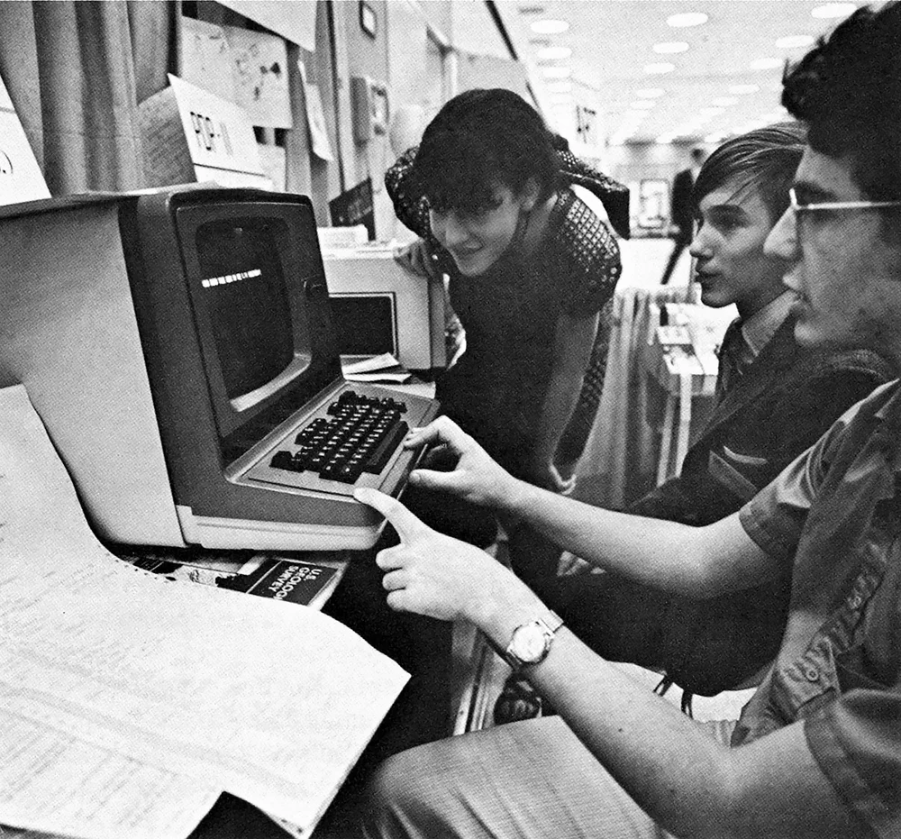 Стенд ребят на выставке SJCC 1968 года