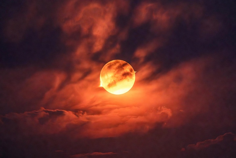 Самая сильная магнитная буря февраля закончилась. Сегодня, 17 февраля, ожидается солнечное затмение - 1 Самая сильная магнитная буря февраля закончилась. Сегодня, 17 февраля, ожидается солнечное затмение