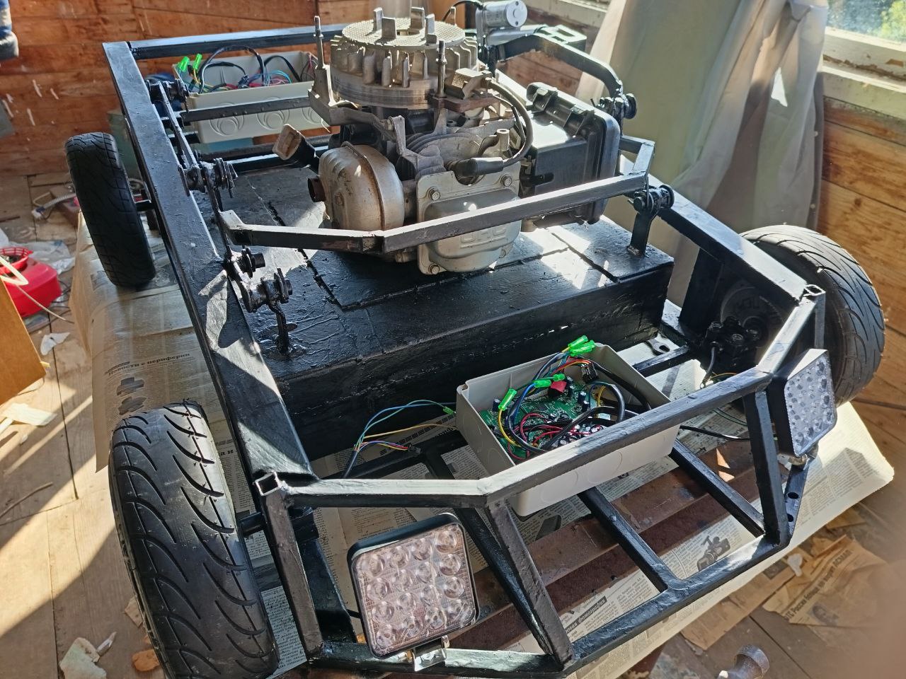 Газонокосилка, управляемая по WiFi