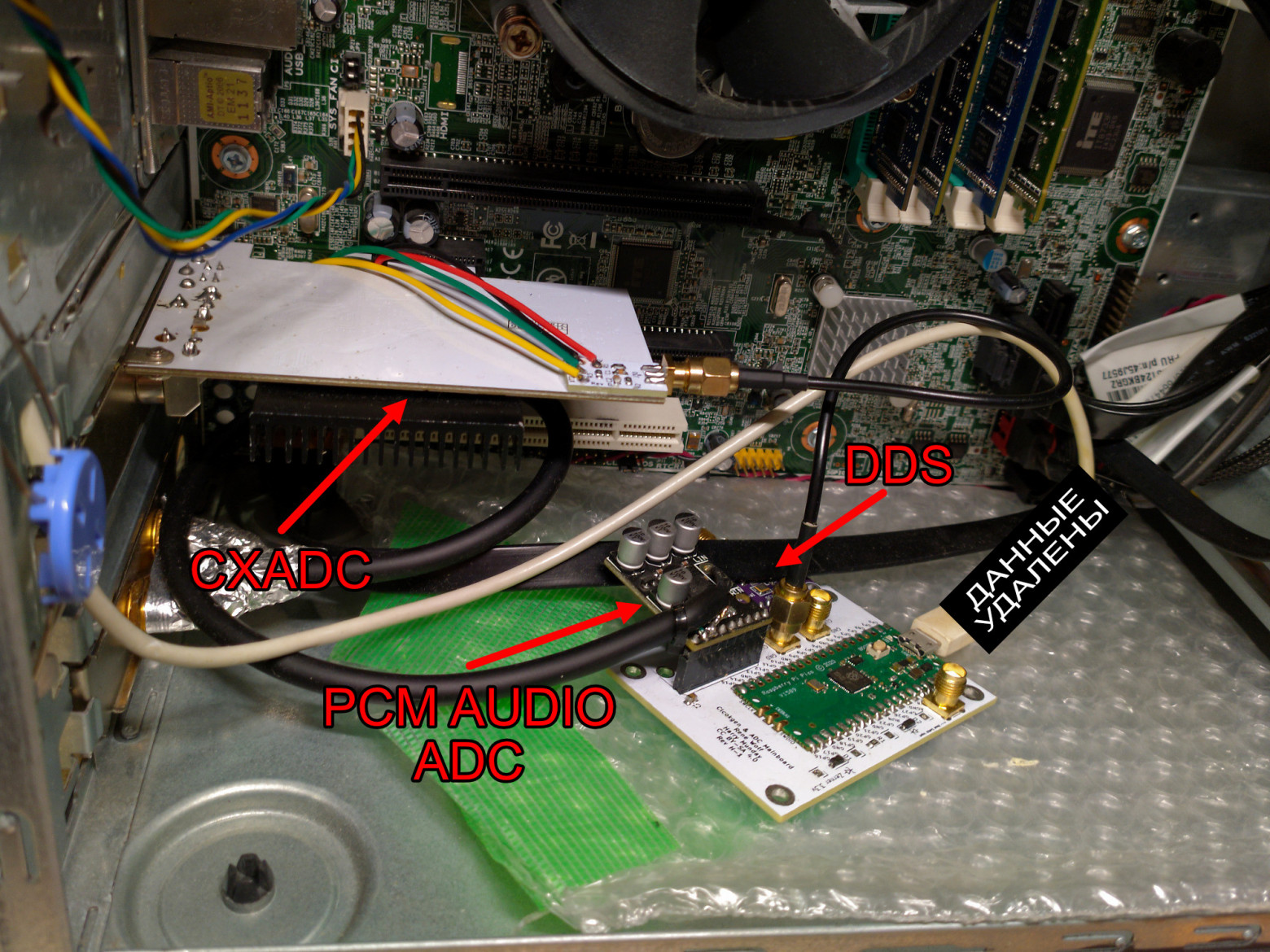Авторская реализация clockgen mod (Epstein-style плашка закрывает страшный кабель)