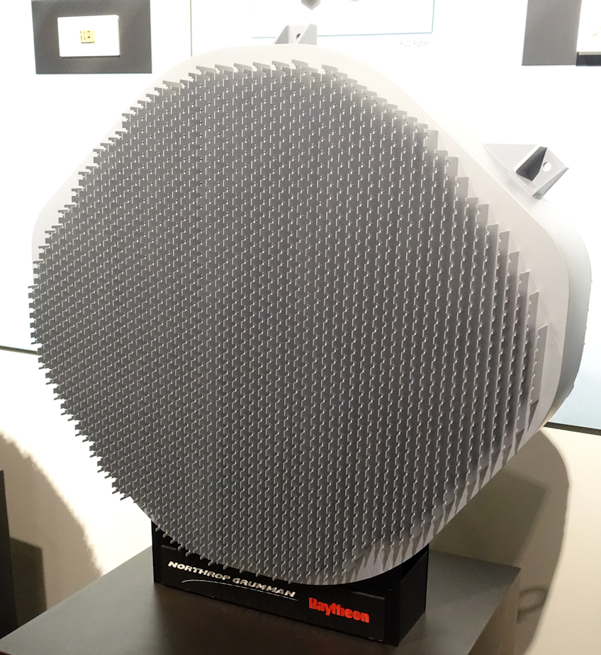 В радаре AN/APG-77 две тысячи приемопередающих модулей