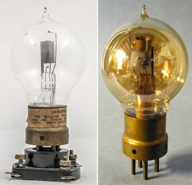 Фото 1.4. Британский вариант ТМ (иначе — лампа R-типа), компании Moorhead. По легенде, вертикальный анод в этой лампе родился в результате недопонимания при постановке задачи заказчиком (военными?) — были предоставлены только описания французского прототипа, но не его чертежи — история знает подобные курьёзы. Otis B. Moorhead, однако, вовсе не был ни растяпой, ни бездарем — этот чрезвычайно амбициозный и энергичный господин мудрил с чужими патентами, добился крупных контрактов с британскими военными, собственноручно изобретал и совершенствовал производственное оборудование, обучал персонал. Ему приписывают первые химические геттеры, позволяющие сильно упростить, ускорить и удешевить производство ламп. На фото — золотистая лампа справа — с фосфорным геттером [6]