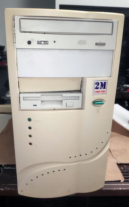 Что на самом деле показывал индикатор частоты ЦП на корпусе? - 11